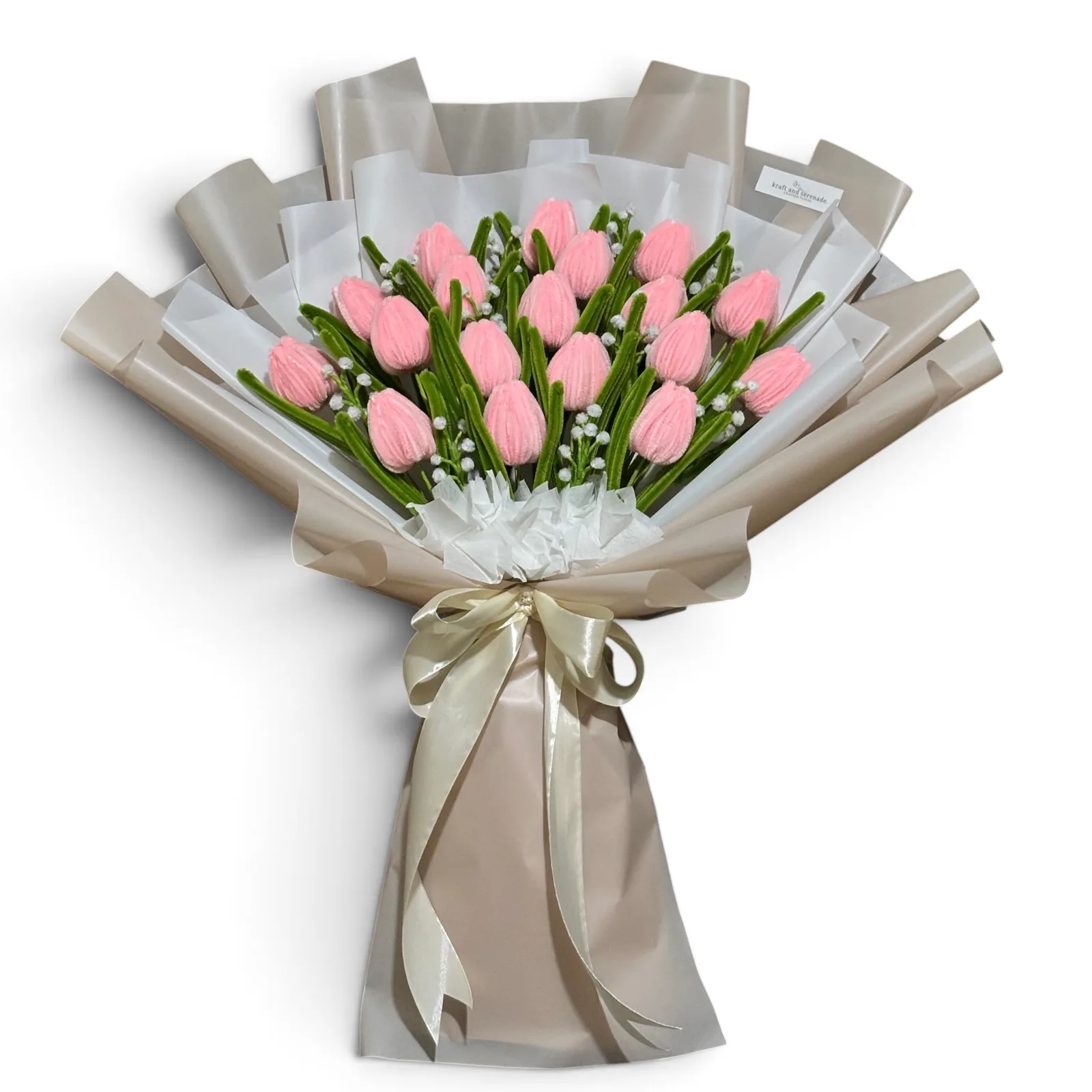It features 18pcs tulips paired with baby’s breath as fillers.